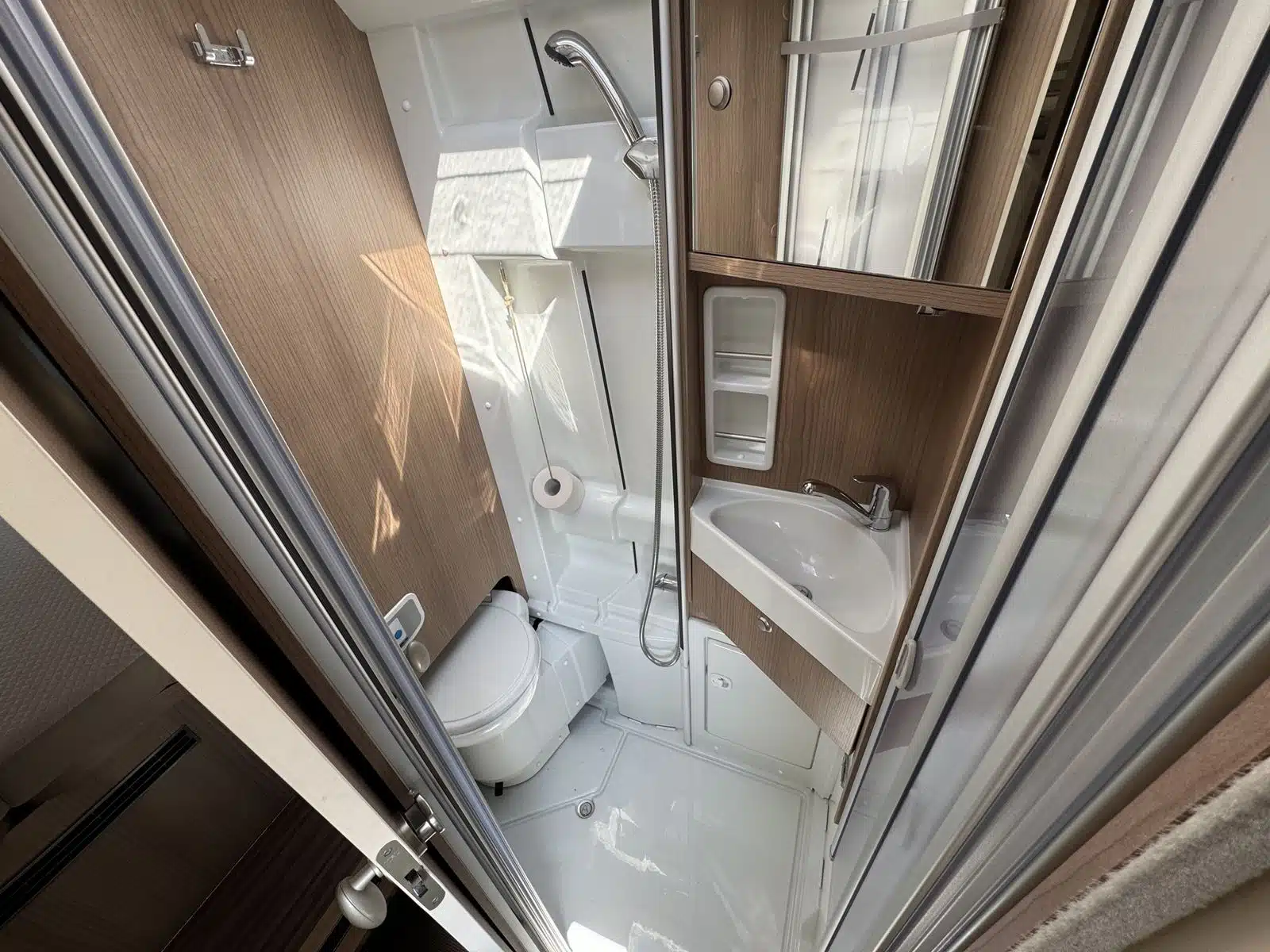 Edb8aa5b 7518 4f21 8244 3d79ff3e9864 Rulemo 1600 Edb8aa5b 7518 4f21 8244 3d79ff3e9864 Rulemo 1600