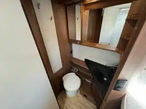 5d1e7c40 B5bc 4aa6 893e F0100346a1f4 Rulemo 1600 300x225