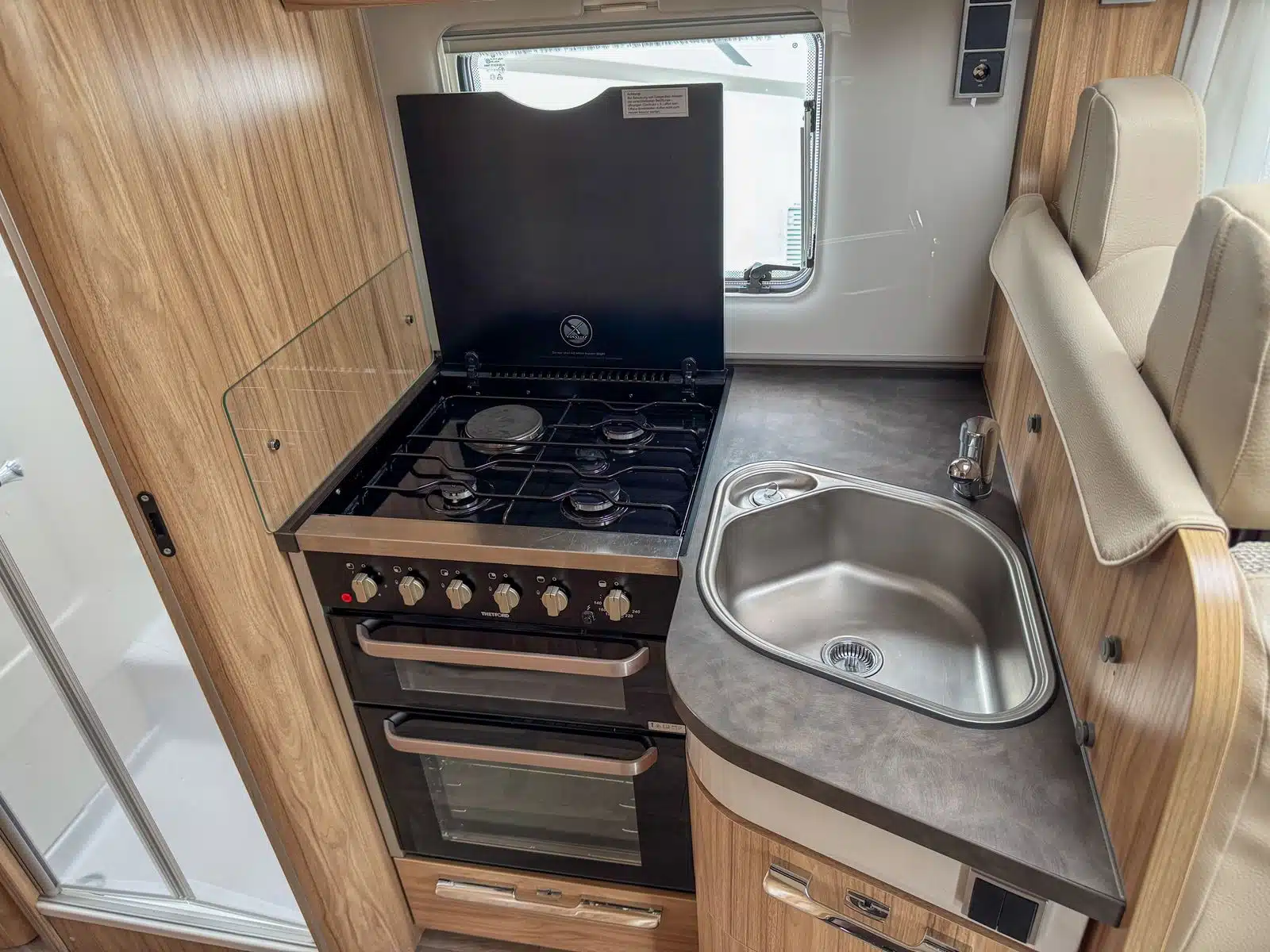 6dcb8213 D1ee 4862 Aa63 Cb6840980e4a Rulemo 1600 6dcb8213 D1ee 4862 Aa63 Cb6840980e4a Rulemo 1600