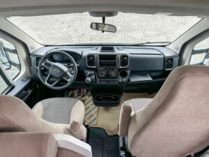 07f839cc A8b5 412e B240 078f140d2ec5 Rulemo 1600 300x225