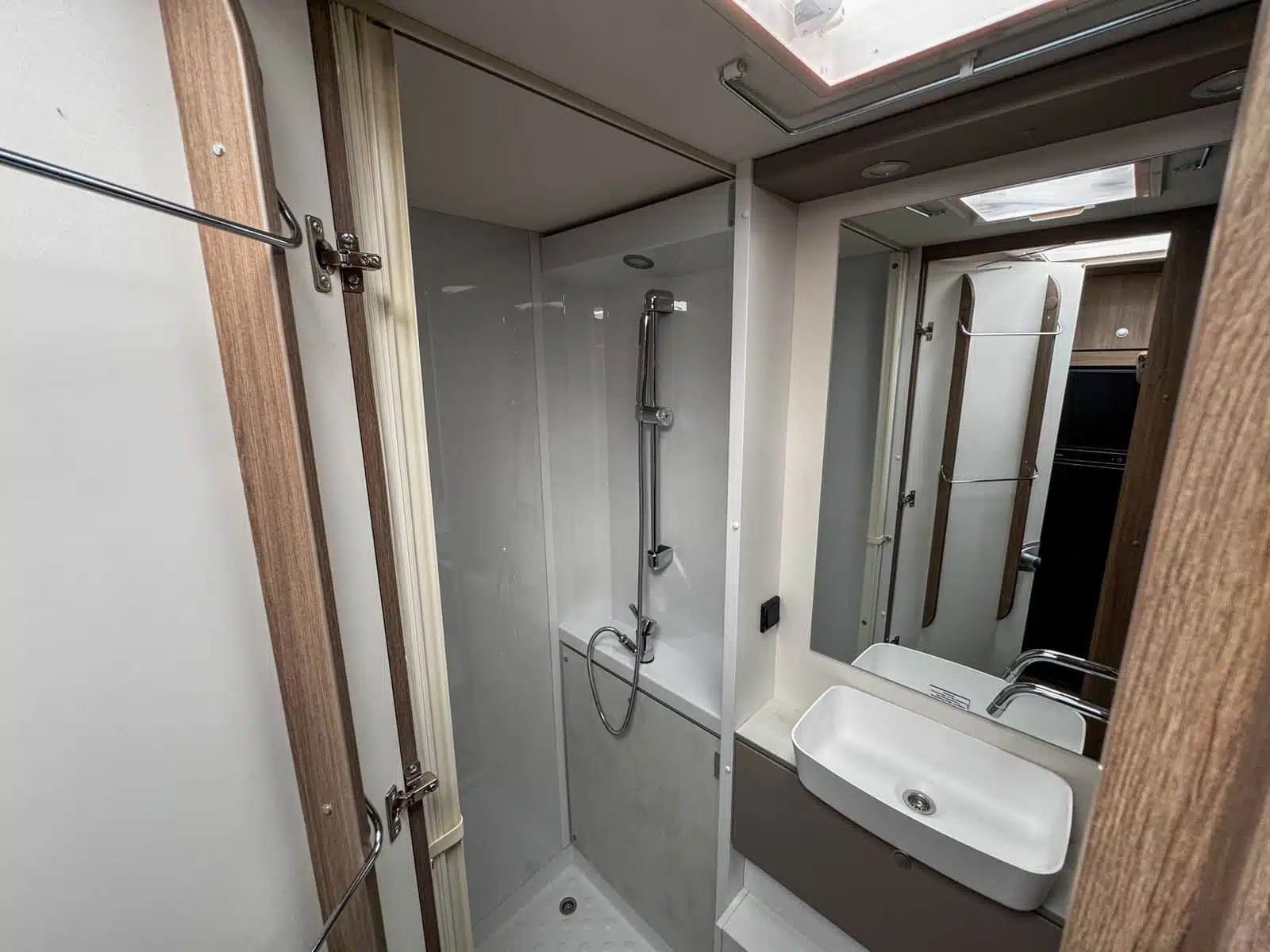 407f7bd5 A3d1 4cc6 B3a1 76äf1e1957c Rulemo 1600 407f7bd5 A3d1 4cc6 B3a1 76äf1e1957c Rulemo 1600