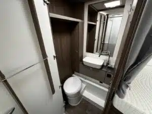 13749611 2871 4330 92ee F91e9c7754de Rulemo 1600 300x225