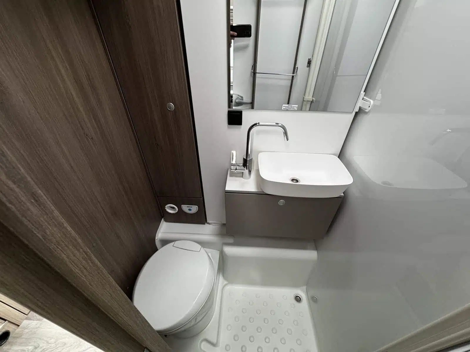 6433db34 5da7 4188 9fca 574bfc5729cc Rulemo 1600 6433db34 5da7 4188 9fca 574bfc5729cc Rulemo 1600