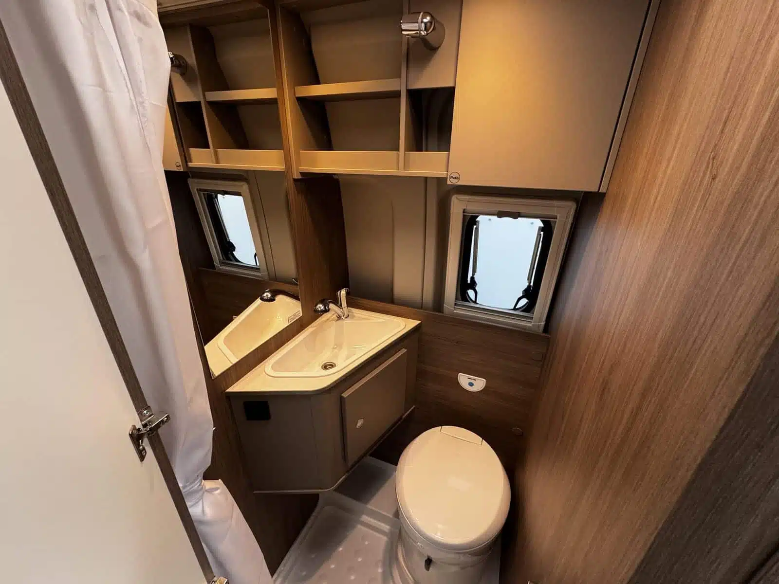 B3476b00 2386 4747 88d4 47900427af77 Rulemo 1600 B3476b00 2386 4747 88d4 47900427af77 Rulemo 1600