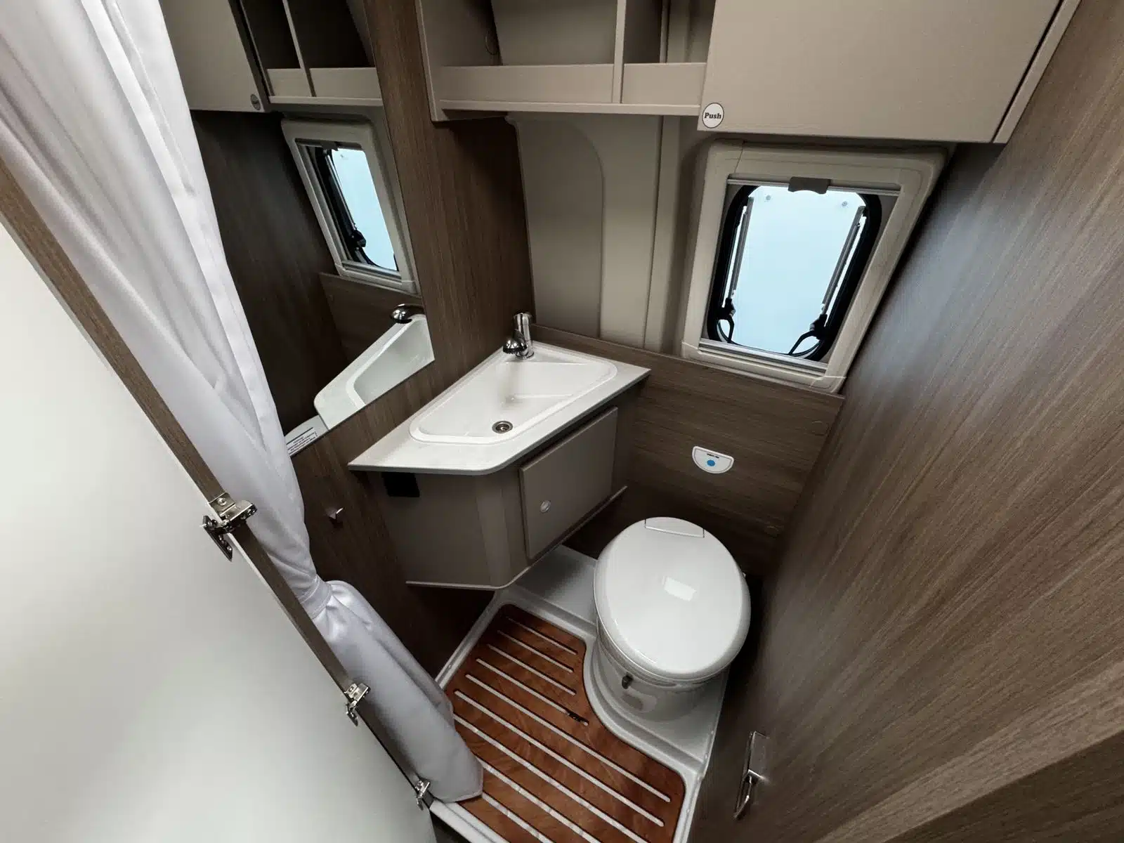 5545cf3a 16cb 4e33 8a22 7f5f90ba52e0 Rulemo 1600 5545cf3a 16cb 4e33 8a22 7f5f90ba52e0 Rulemo 1600